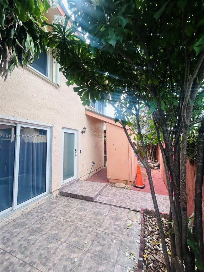 Building Photo - 8610 SW 156th Pl