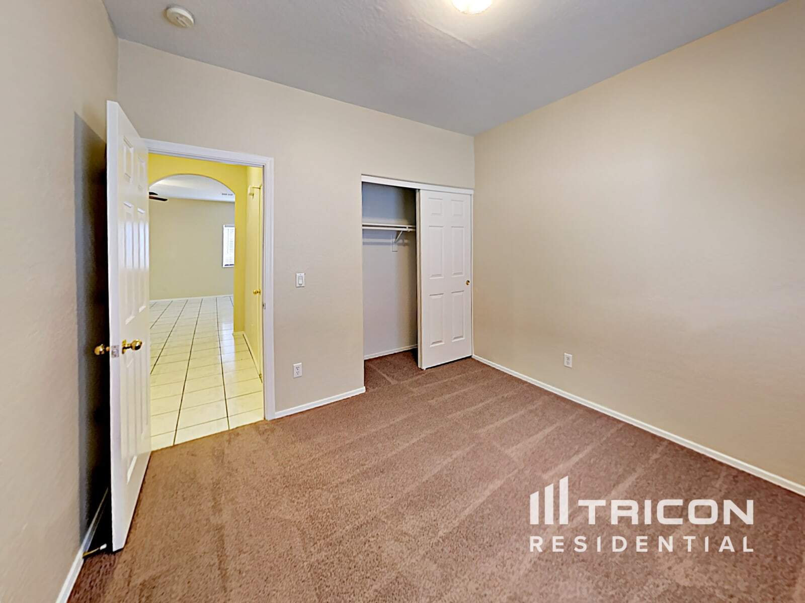 Building Photo - 6430 S 10th Dr
