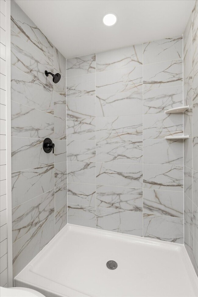 Building Photo - 110 Kevin Dr