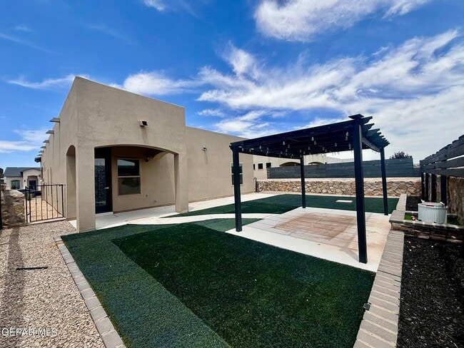 Building Photo - 15152 Imagine Dr