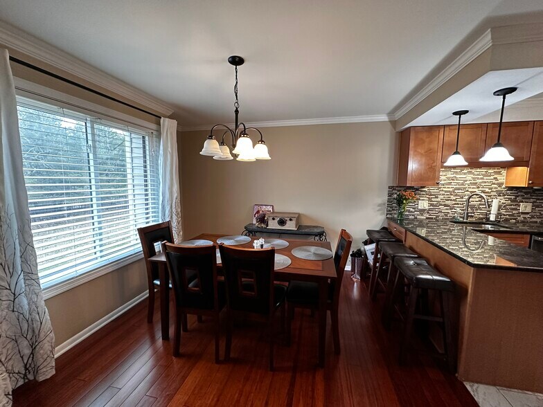 Building Photo - 39D Beehunter Ct