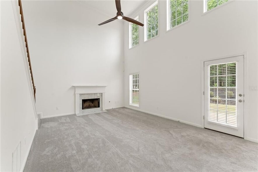 Building Photo - 2137 Berryhill Cir SE