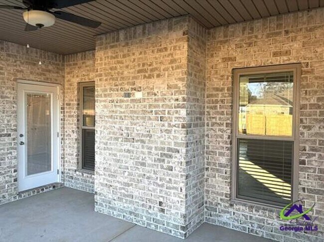 Building Photo - 113 Black Birch Ln