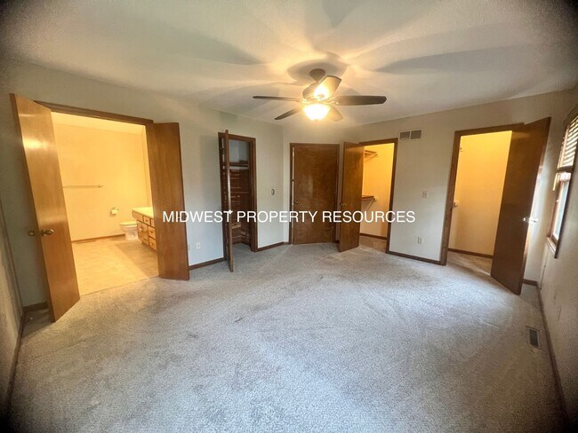 Building Photo - Stunning 3-Bedroom Home with Backyard Oasis!