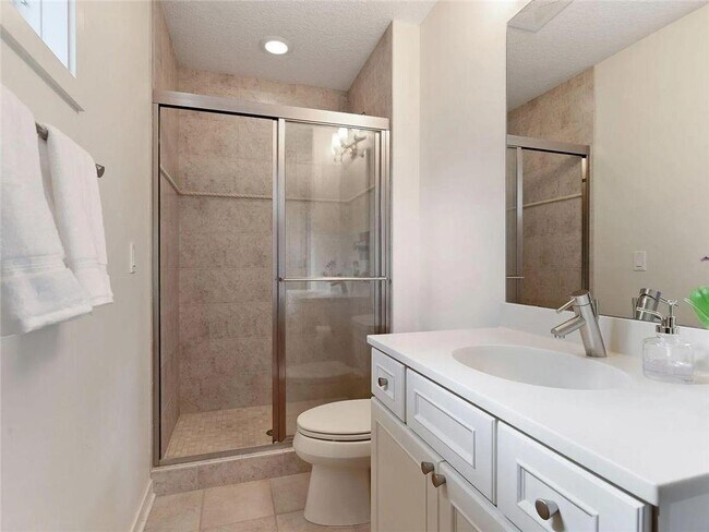 Building Photo - 6484 Ivy Way