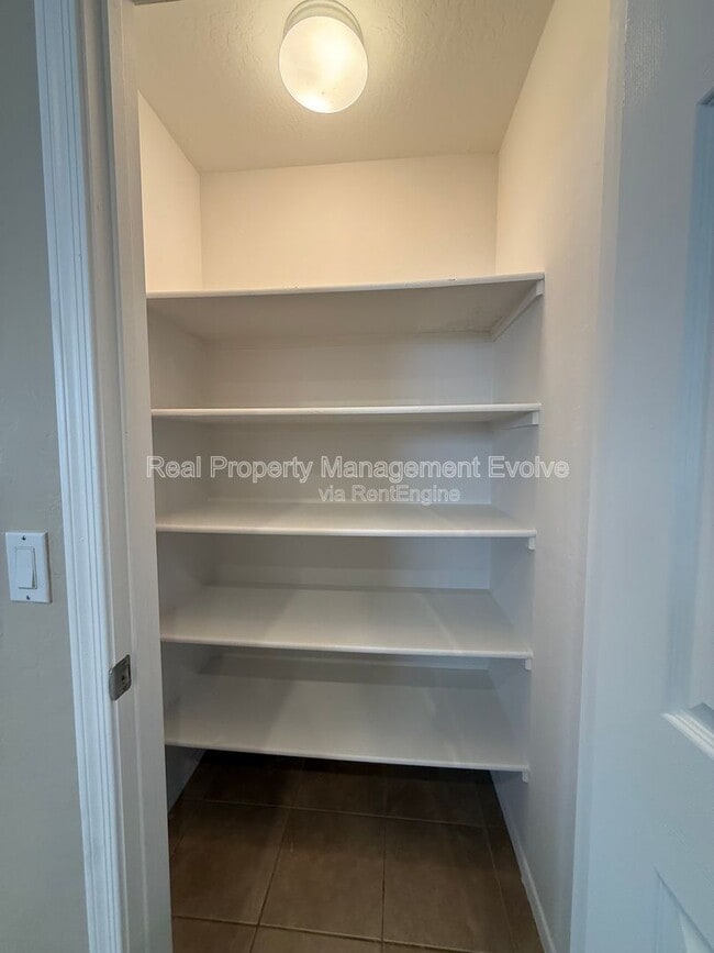 Building Photo - 16825 S 30th Ave