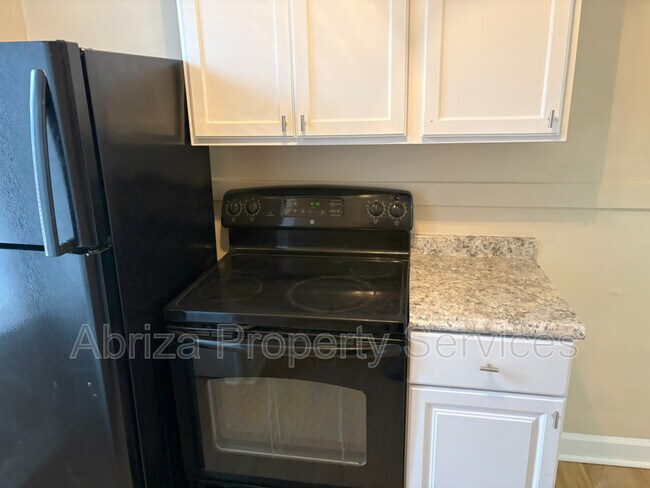 Building Photo - 4215 Neosho St