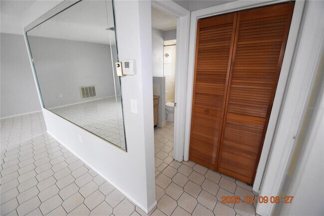 Building Photo - 7338 Foxbloom Dr