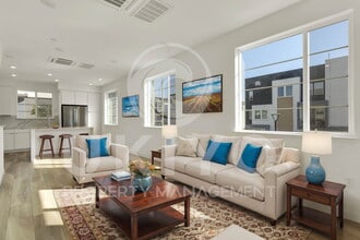 Building Photo - 588 Pawnee Ln