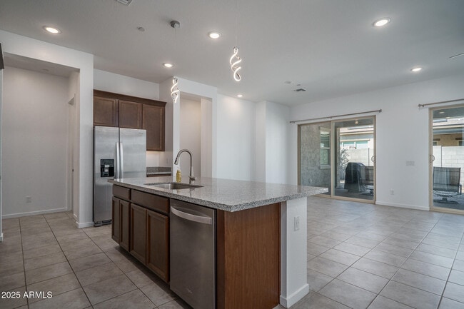 Building Photo - 14084 W Desert Flower Dr