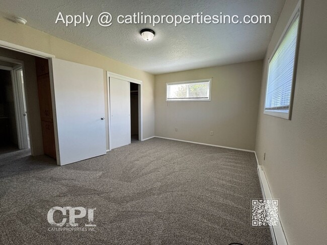 Building Photo - 3400 Columbia Heights Rd