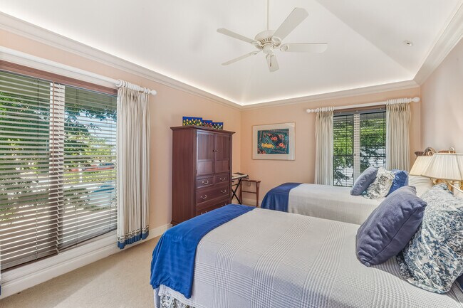 Building Photo - 1600 Treasure Ln