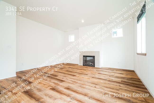 Building Photo - 3341 SE Property Ct
