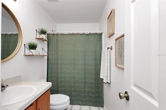 Building Photo - 10648 SW 38th Ave
