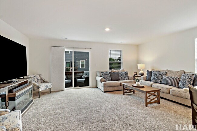 Building Photo - 6740 Linden Trl