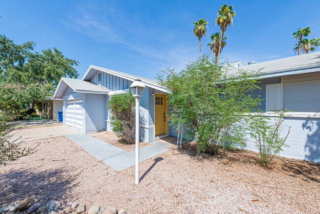 Building Photo - 2607 S Jentilly Ln