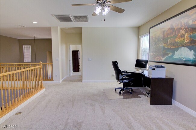 Building Photo - 8925 Monte Oro Dr