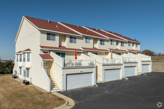 Building Photo - The Brittany's Apartments and Townhomes