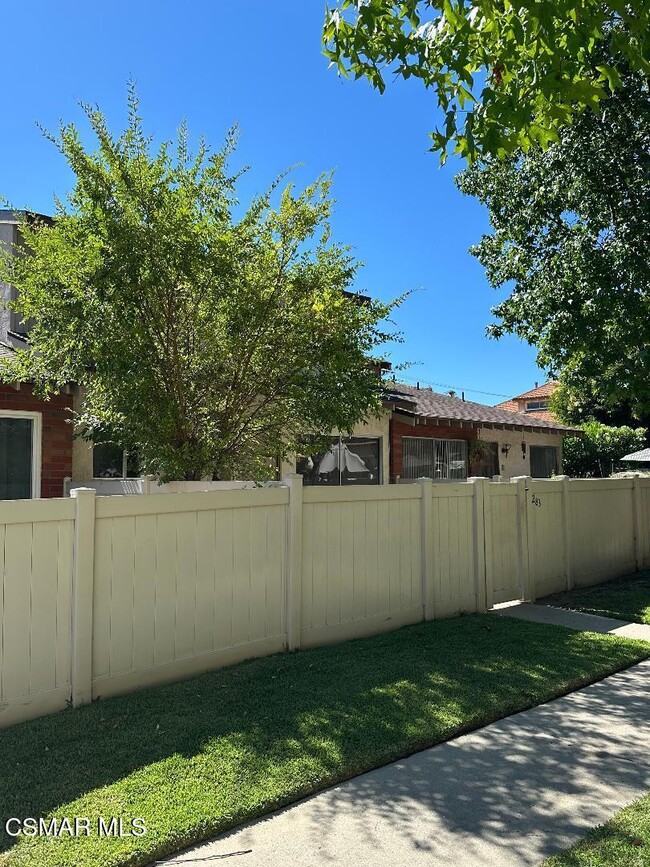 Building Photo - 1283 Ramona Dr