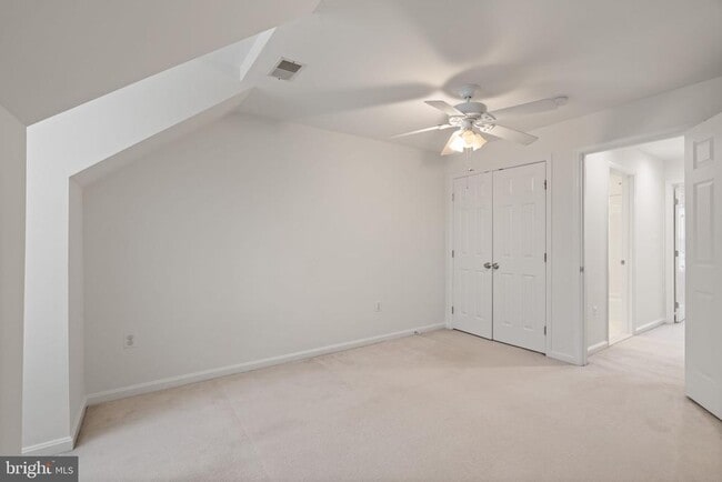 Building Photo - 5061 Kilburn St