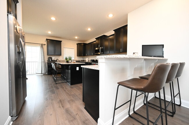 Building Photo - 522 Calvert Way