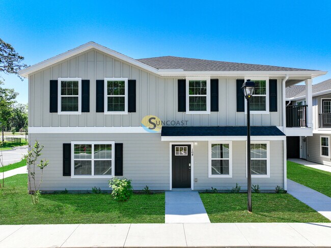 Building Photo - 3821 SW 43rd Ct