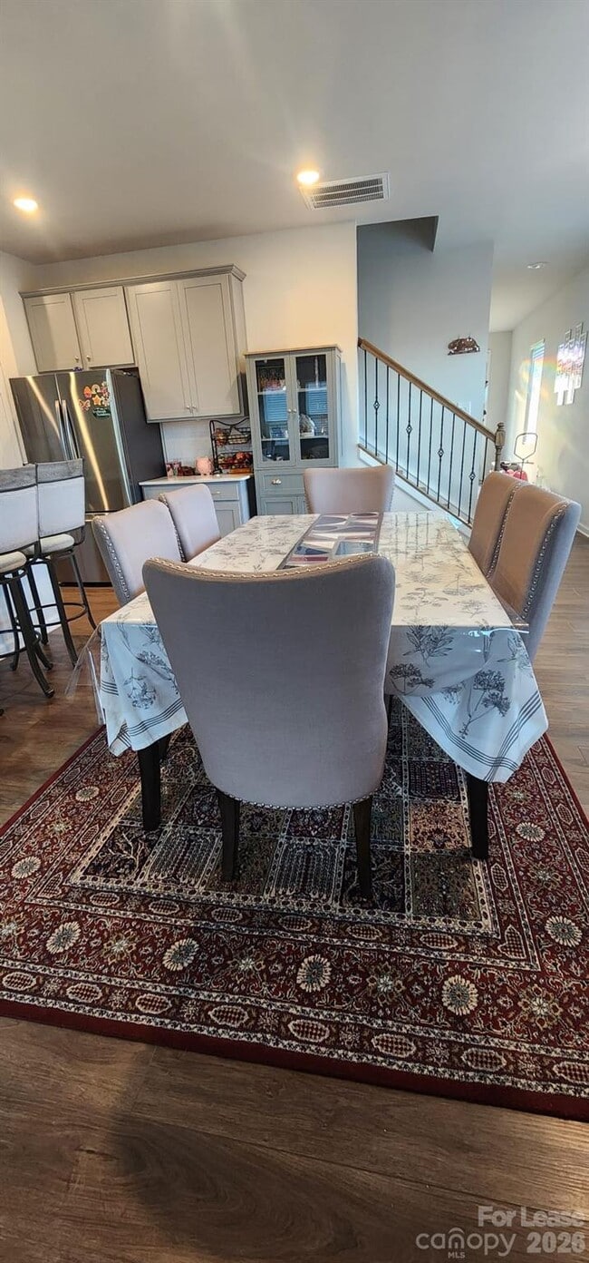 Building Photo - 15733 Country House St