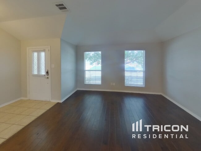 Building Photo - 12801 Carpenter Ln