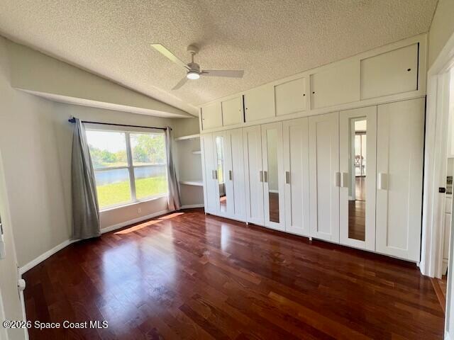 Building Photo - 8045 Bracken Ln