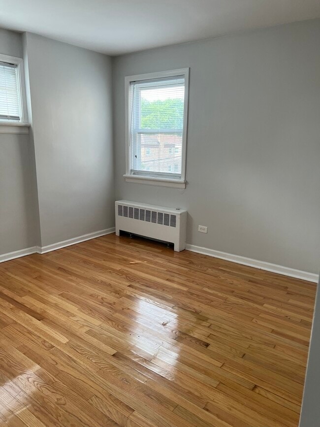 Building Photo - 2609 W Fitch Ave