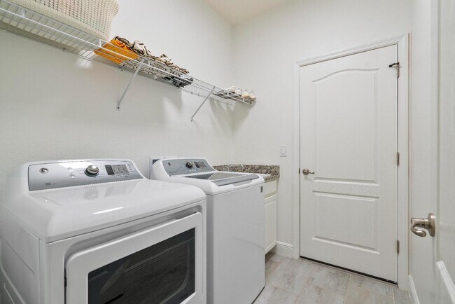 Building Photo - 17548 Canopy Ct