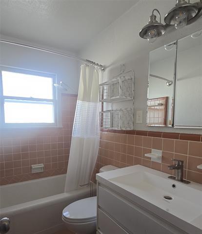 Building Photo - 2018 Van Cleave Dr