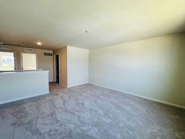 Building Photo - Charming New Construction Home for Rent in...
