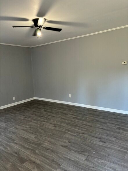 Building Photo - 703 Cecelia Ave