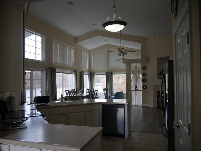 Building Photo - 5105 Forum Blvd