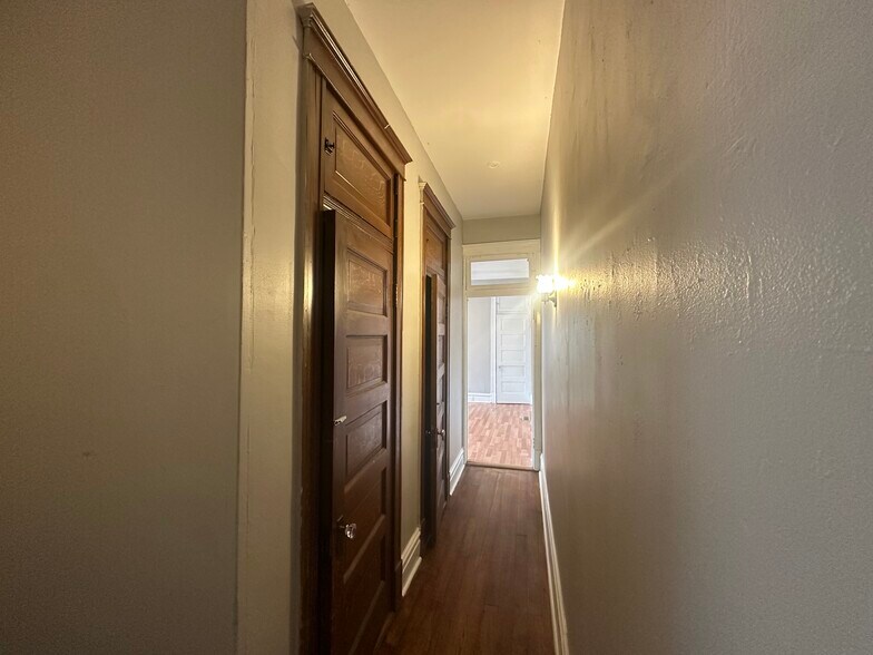 Building Photo - 2668 Nebraska Ave