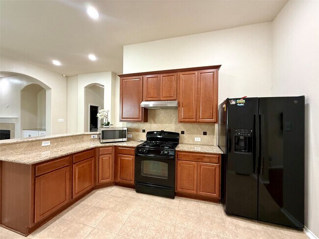 Building Photo - 13926 Roanoke Falls Dr