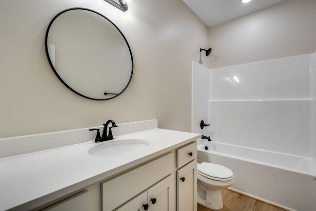 Building Photo - Pineway Oliver Plan