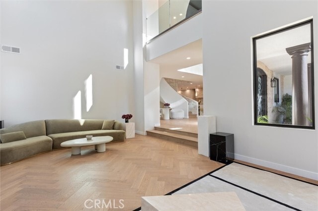 Building Photo - 17437 Oak Creek Ct