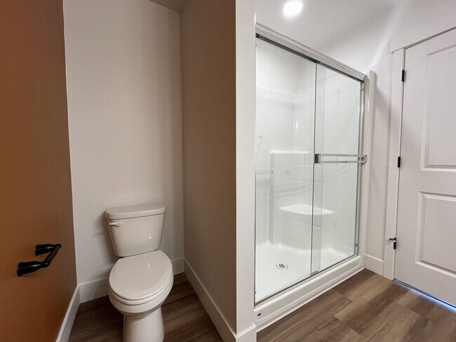 Building Photo - Modern 2022-Built 3-Bedroom Home with Open Layout, Entertainer’s Kitchen. Near Parks & Playgrounds