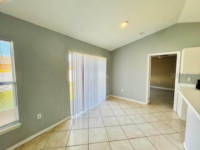 Building Photo - 462 Magpie Ct