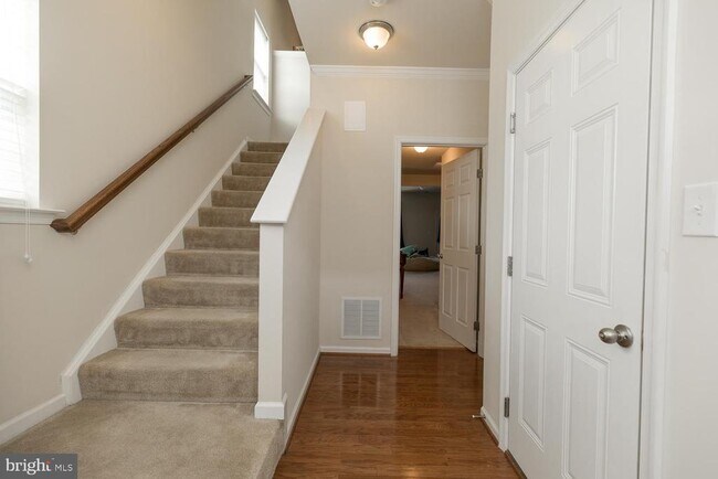 Building Photo - 155 Schramm Lp