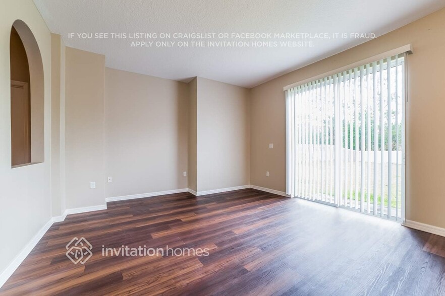 Building Photo - 3155 Burdock Ave