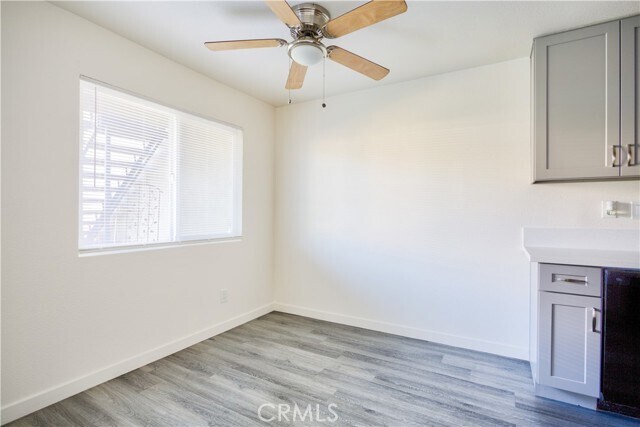 Building Photo - 2547 Hayes Dr