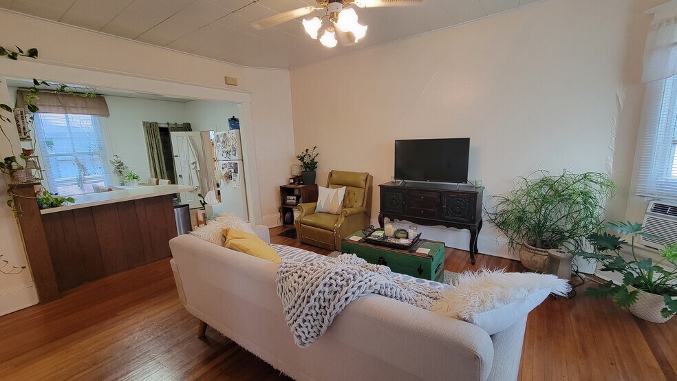 Building Photo - 728 Ohio St