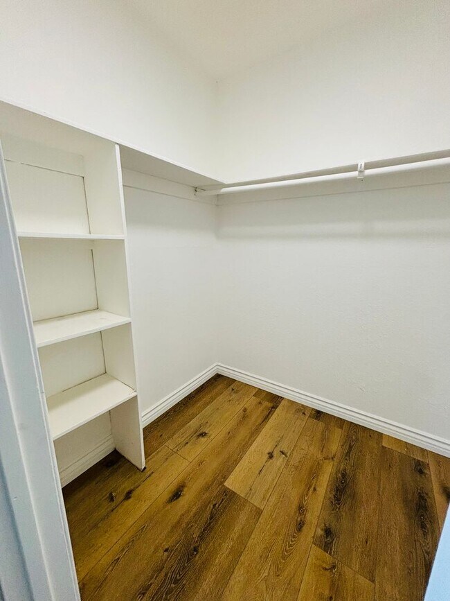 Building Photo - 10635 Sherman Grove Ave