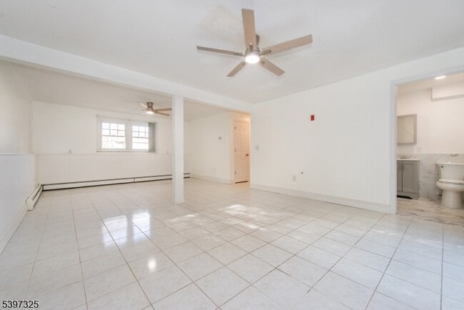 Building Photo - 4 Maureen Ct