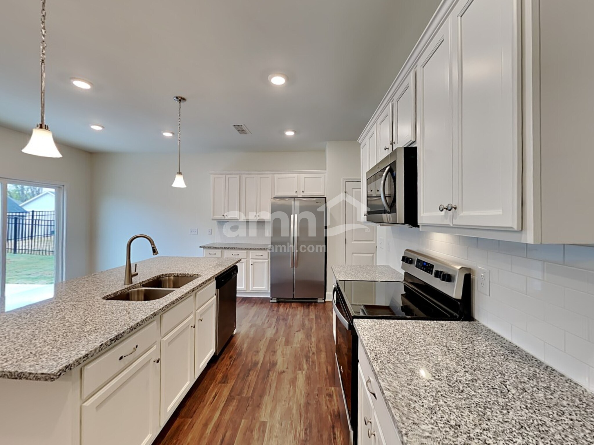 Building Photo - 881 Headland Wy