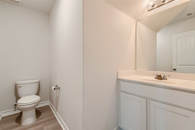 Building Photo - Awesome Amenities!