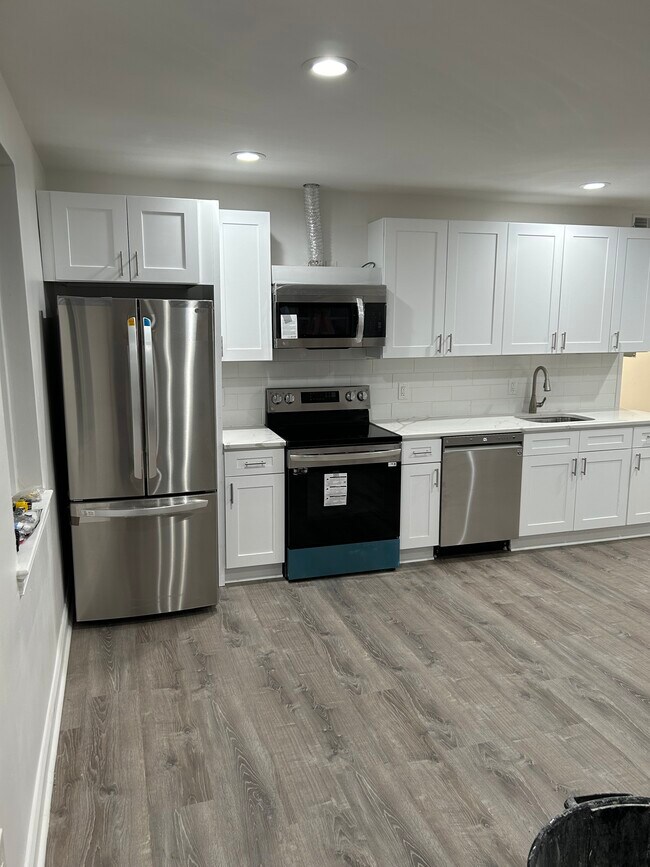 Building Photo - 1125 OLD YORK Rd